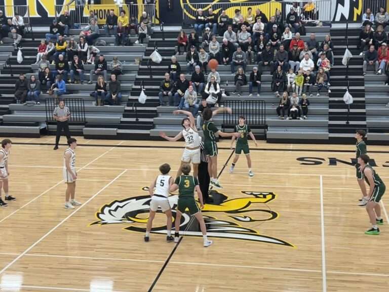 boys bball gretna east